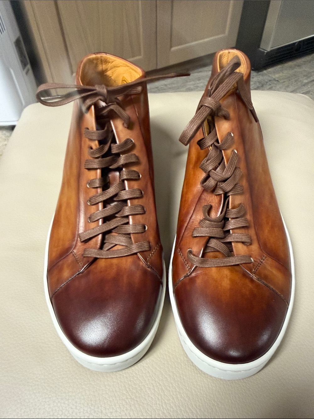 Men's MAGNANNI Brown Leather High-Top Shoes with White Sole
